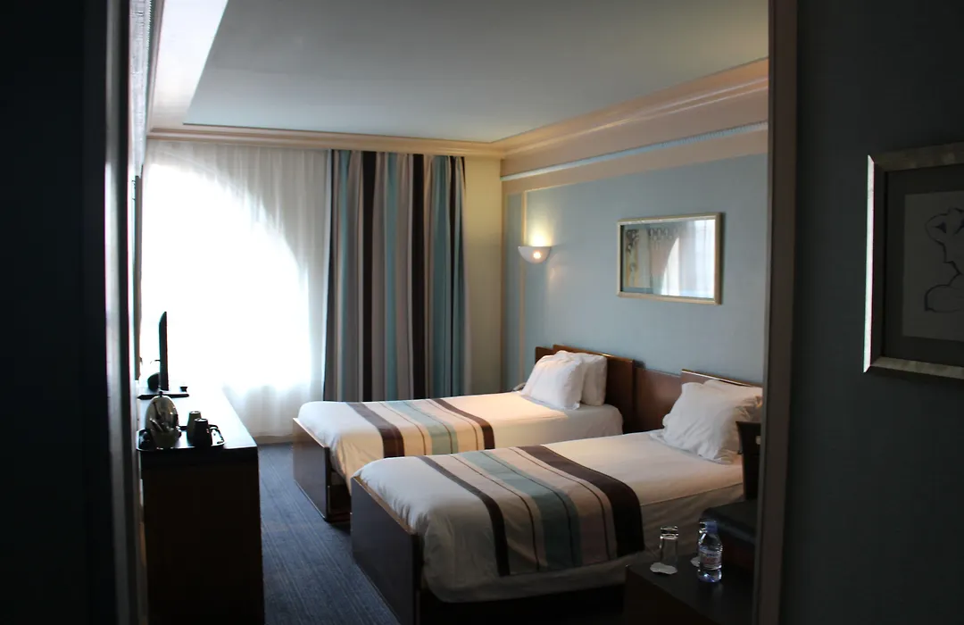 Hotel Art Deco Euralille-1